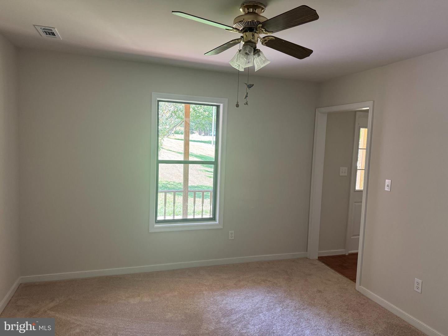 8217 MAPLEWOOD DR, MANASSAS, Virginia 20111, 3 Bedrooms Bedrooms, ,3 BathroomsBathrooms,Residential,For sale,8217 MAPLEWOOD DR,VAPW2100216 MLS # VAPW2100216