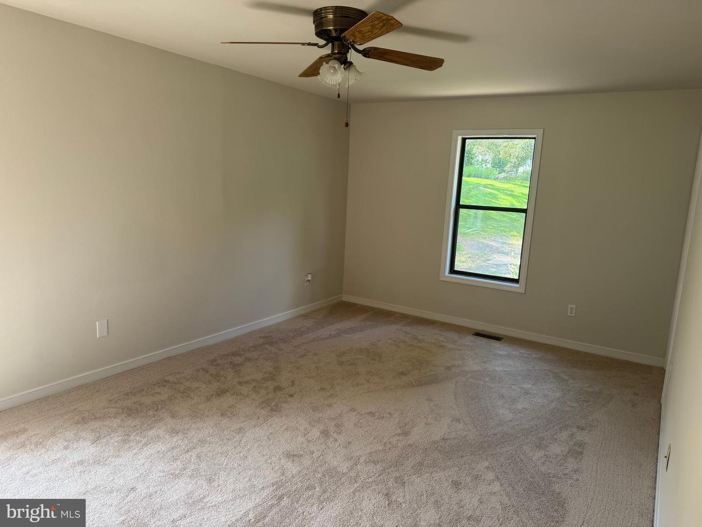 8217 MAPLEWOOD DR, MANASSAS, Virginia 20111, 3 Bedrooms Bedrooms, ,3 BathroomsBathrooms,Residential,For sale,8217 MAPLEWOOD DR,VAPW2100216 MLS # VAPW2100216