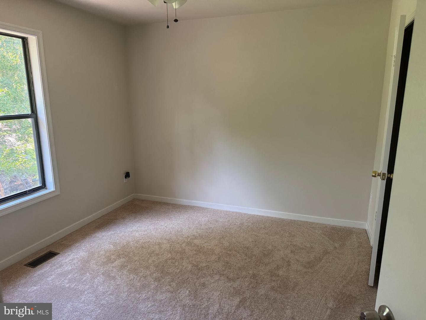 8217 MAPLEWOOD DR, MANASSAS, Virginia 20111, 3 Bedrooms Bedrooms, ,3 BathroomsBathrooms,Residential,For sale,8217 MAPLEWOOD DR,VAPW2100216 MLS # VAPW2100216