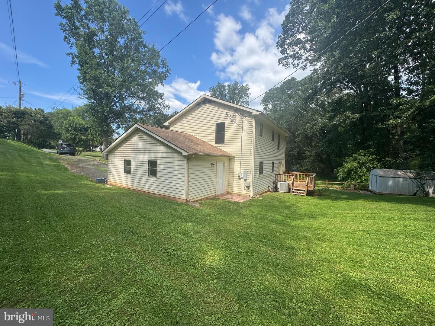 8217 MAPLEWOOD DR, MANASSAS, Virginia 20111, 3 Bedrooms Bedrooms, ,3 BathroomsBathrooms,Residential,For sale,8217 MAPLEWOOD DR,VAPW2100216 MLS # VAPW2100216