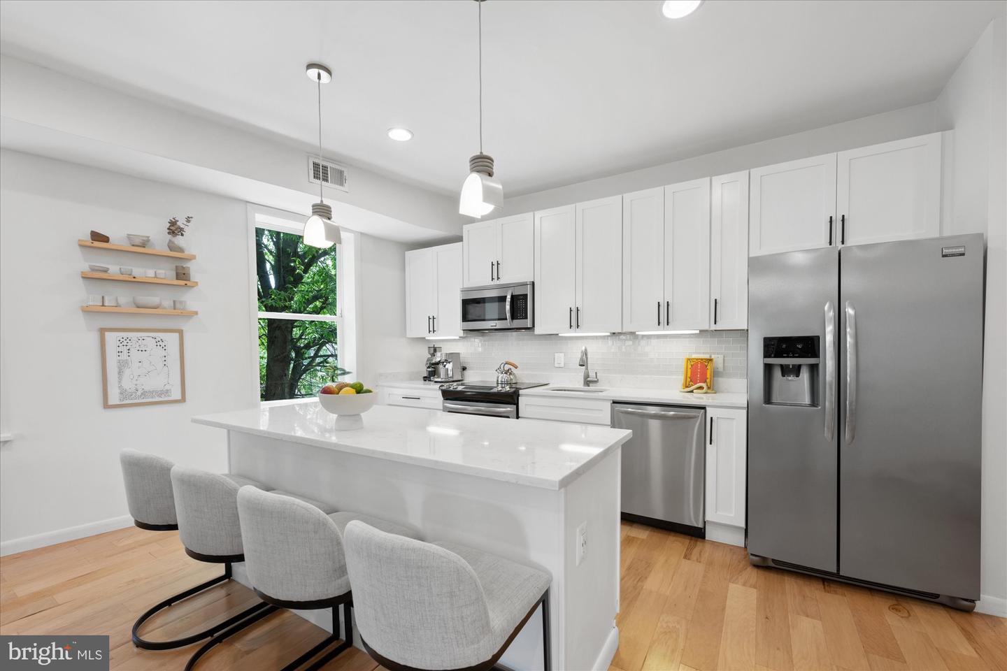 15 S ST NE #2, WASHINGTON, District Of Columbia 20002, 4 Bedrooms Bedrooms, ,4 BathroomsBathrooms,Residential,For sale,15 S ST NE #2,DCDC2212592 MLS # DCDC2212592