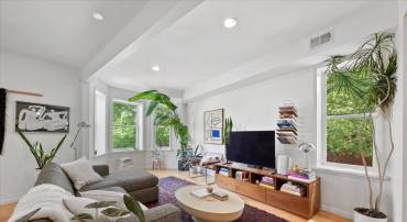 15 S ST NE #2, WASHINGTON, District Of Columbia 20002, 4 Bedrooms Bedrooms, ,4 BathroomsBathrooms,Residential,For sale,15 S ST NE #2,DCDC2212592 MLS # DCDC2212592