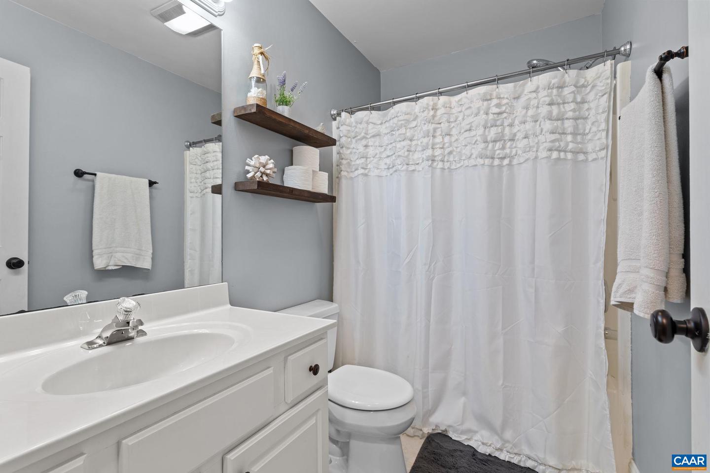 37 RIVERSIDE DR, PALMYRA, Virginia 22963, 3 Bedrooms Bedrooms, ,2 BathroomsBathrooms,Residential,For sale,37 RIVERSIDE DR,667220 MLS # 667220
