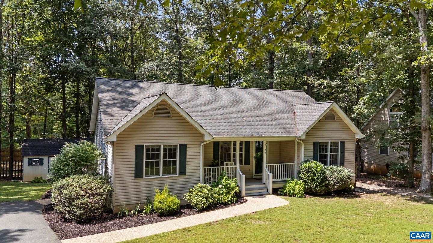 37 RIVERSIDE DR, PALMYRA, Virginia 22963, 3 Bedrooms Bedrooms, ,2 BathroomsBathrooms,Residential,For sale,37 RIVERSIDE DR,667220 MLS # 667220