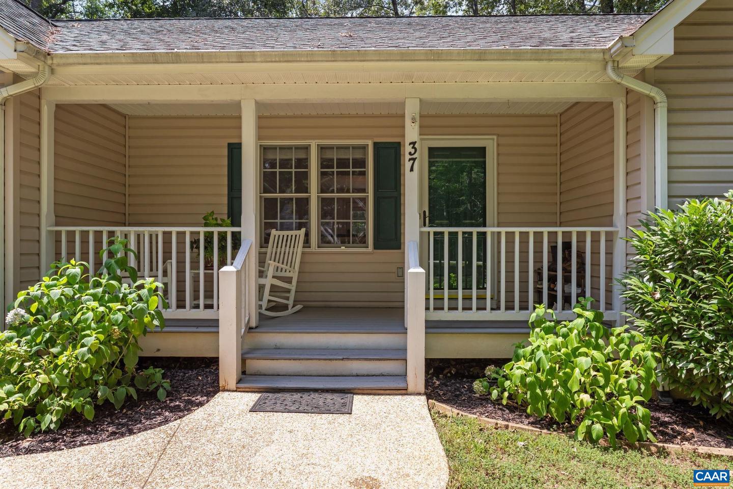 37 RIVERSIDE DR, PALMYRA, Virginia 22963, 3 Bedrooms Bedrooms, ,2 BathroomsBathrooms,Residential,For sale,37 RIVERSIDE DR,667220 MLS # 667220