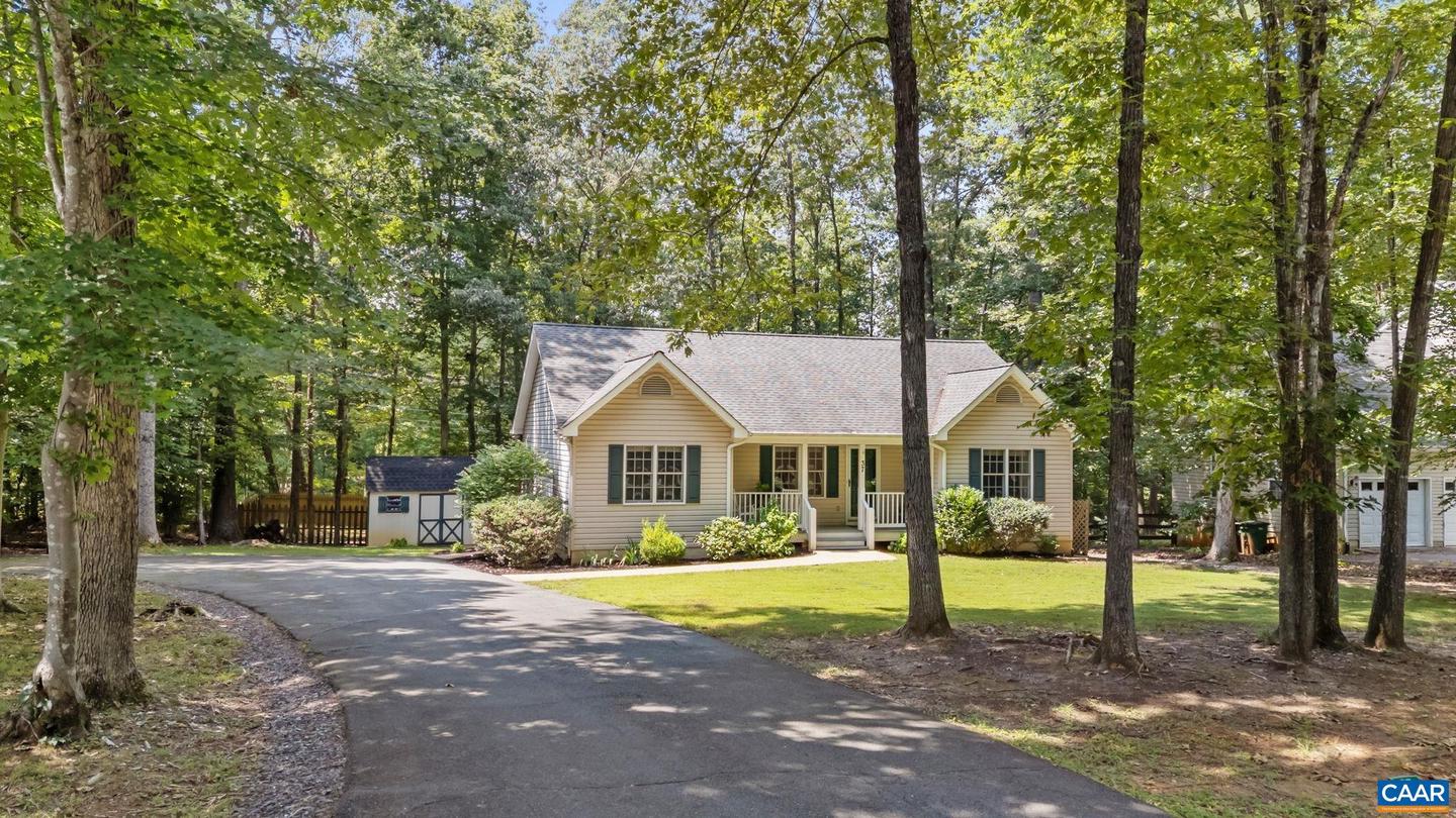 37 RIVERSIDE DR, PALMYRA, Virginia 22963, 3 Bedrooms Bedrooms, ,2 BathroomsBathrooms,Residential,For sale,37 RIVERSIDE DR,667220 MLS # 667220