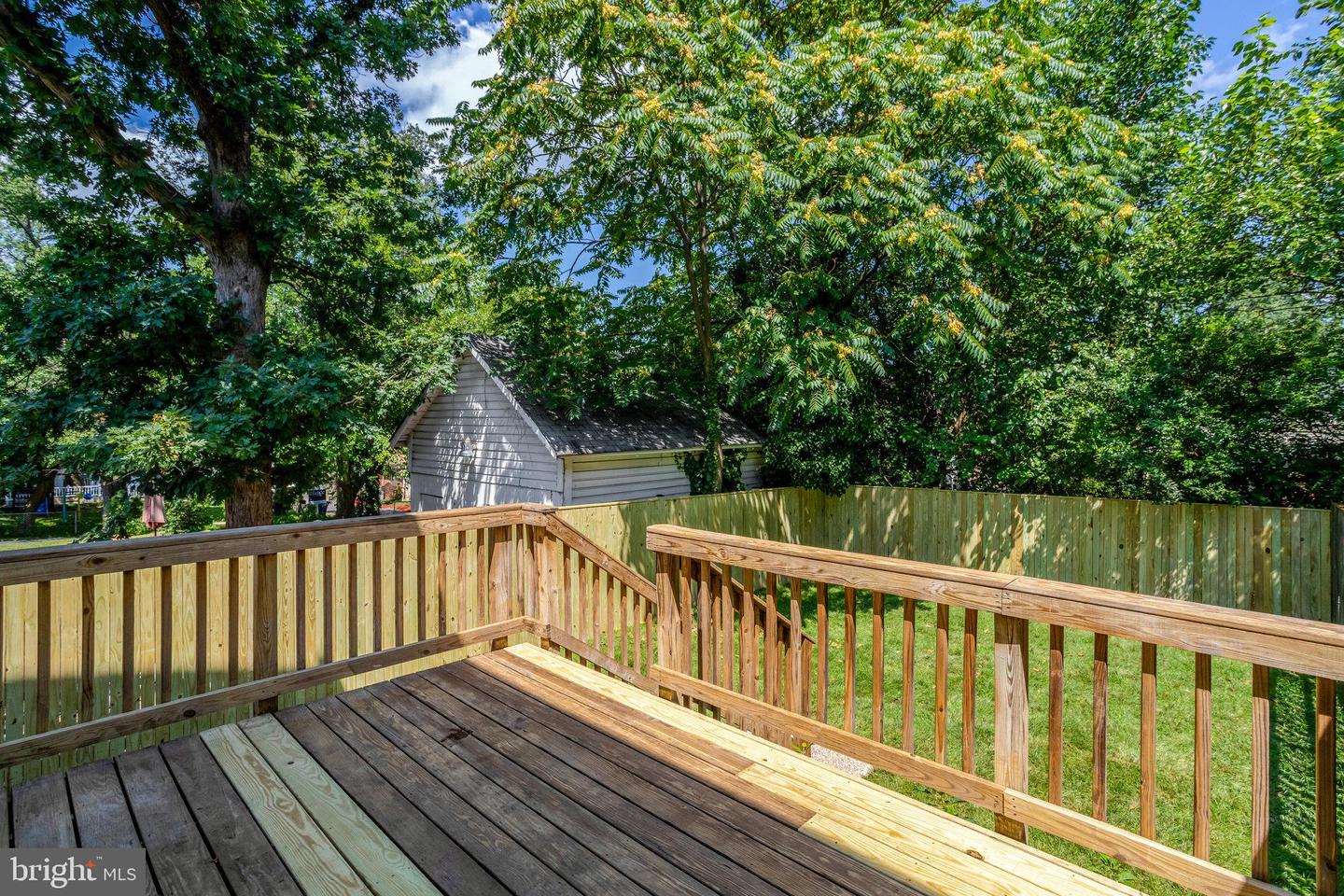 202 LAVERNE AVE, ALEXANDRIA, Virginia 22305, 2 Bedrooms Bedrooms, ,2 BathroomsBathrooms,Residential,For sale,202 LAVERNE AVE,VAAX2038778 MLS # VAAX2038778