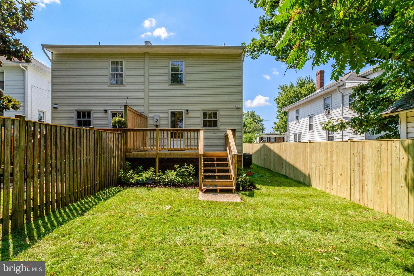 202 LAVERNE AVE, ALEXANDRIA, Virginia 22305, 2 Bedrooms Bedrooms, ,2 BathroomsBathrooms,Residential,For sale,202 LAVERNE AVE,VAAX2038778 MLS # VAAX2038778