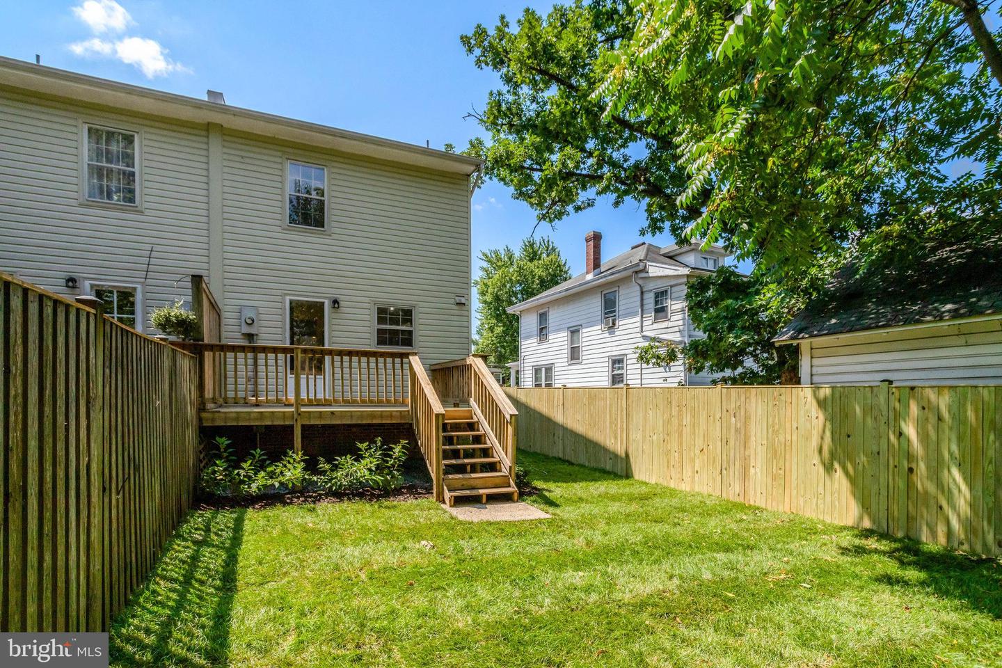 202 LAVERNE AVE, ALEXANDRIA, Virginia 22305, 2 Bedrooms Bedrooms, ,2 BathroomsBathrooms,Residential,For sale,202 LAVERNE AVE,VAAX2038778 MLS # VAAX2038778