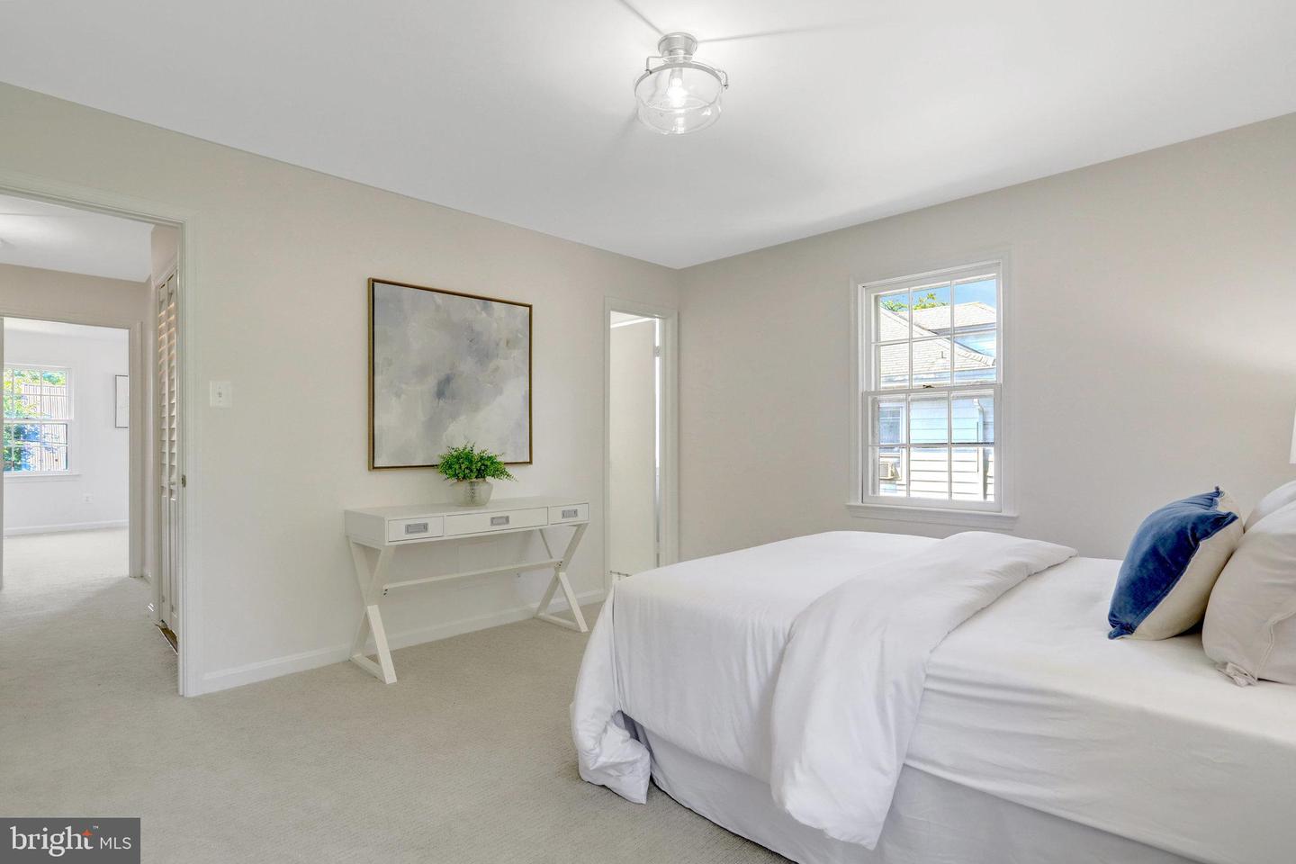 202 LAVERNE AVE, ALEXANDRIA, Virginia 22305, 2 Bedrooms Bedrooms, ,2 BathroomsBathrooms,Residential,For sale,202 LAVERNE AVE,VAAX2038778 MLS # VAAX2038778