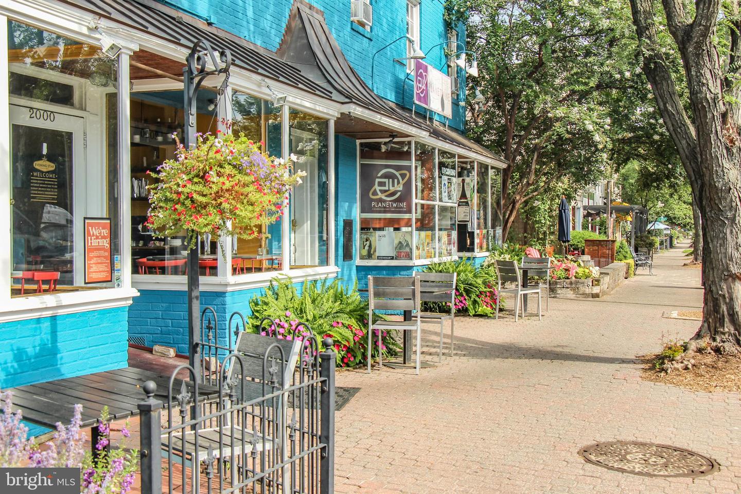 202 LAVERNE AVE, ALEXANDRIA, Virginia 22305, 2 Bedrooms Bedrooms, ,2 BathroomsBathrooms,Residential,For sale,202 LAVERNE AVE,VAAX2038778 MLS # VAAX2038778