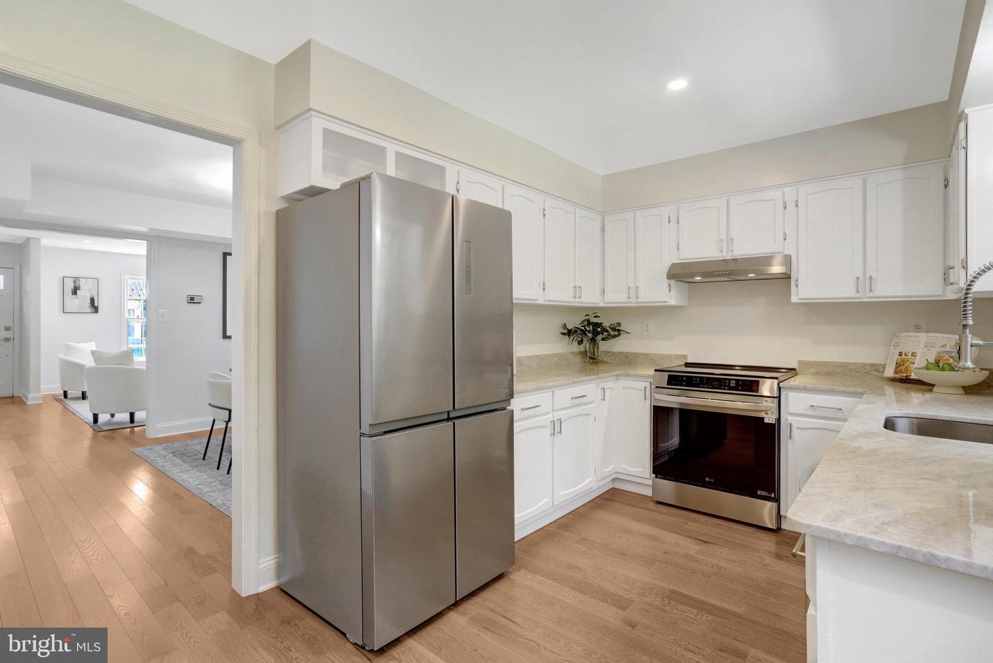 202 LAVERNE AVE, ALEXANDRIA, Virginia 22305, 2 Bedrooms Bedrooms, ,2 BathroomsBathrooms,Residential,For sale,202 LAVERNE AVE,VAAX2038778 MLS # VAAX2038778