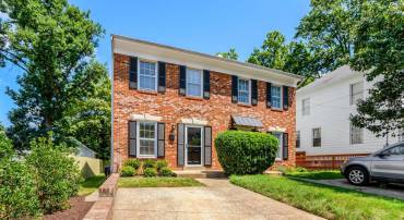 202 LAVERNE AVE, ALEXANDRIA, Virginia 22305, 2 Bedrooms Bedrooms, ,2 BathroomsBathrooms,Residential,For sale,202 LAVERNE AVE,VAAX2038778 MLS # VAAX2038778