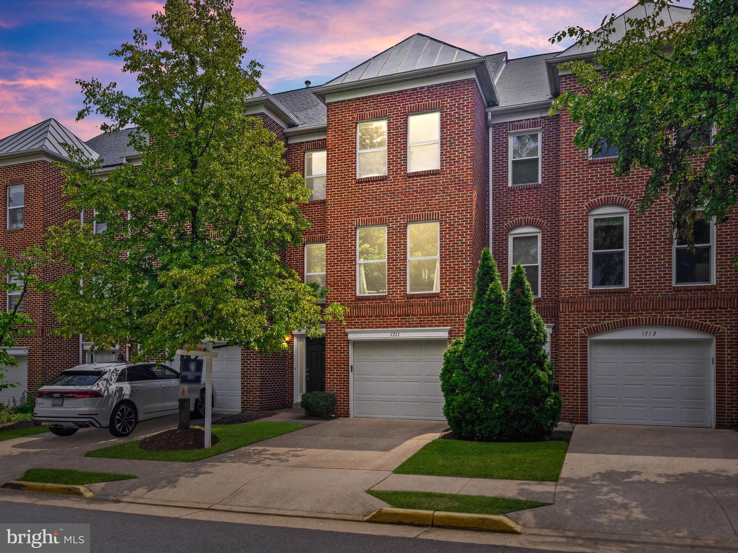 1711 BLUE FLINT CT, RESTON, Virginia 20190, 3 Bedrooms Bedrooms, ,3 BathroomsBathrooms,Residential,For sale,1711 BLUE FLINT CT,VAFX2209746 MLS # VAFX2209746