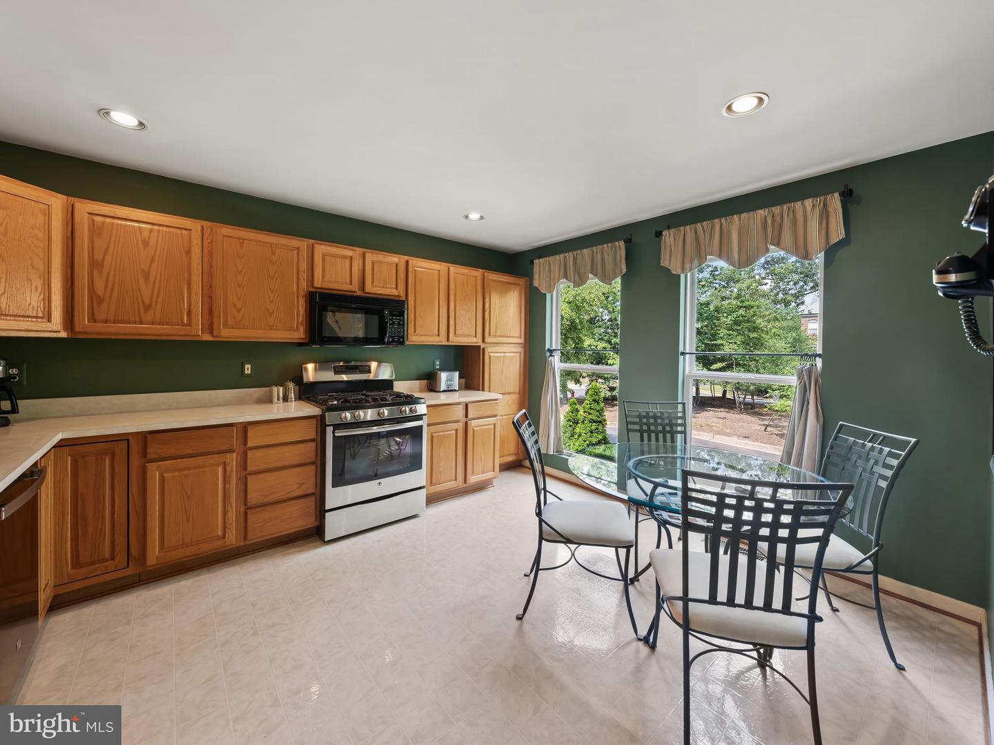 1711 BLUE FLINT CT, RESTON, Virginia 20190, 3 Bedrooms Bedrooms, ,3 BathroomsBathrooms,Residential,For sale,1711 BLUE FLINT CT,VAFX2209746 MLS # VAFX2209746