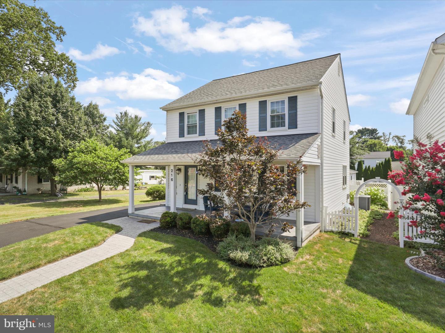 216 CATOCTIN CIR NE, LEESBURG, Virginia 20176, 3 Bedrooms Bedrooms, ,2 BathroomsBathrooms,Residential,For sale,216 CATOCTIN CIR NE,VALO2090518 MLS # VALO2090518
