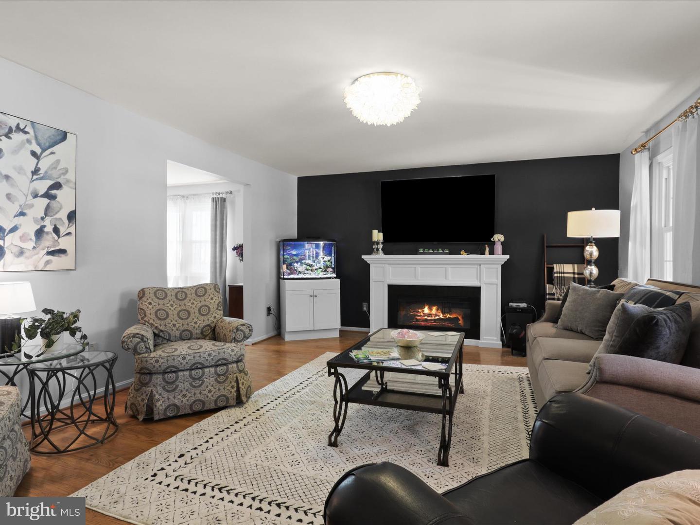 216 CATOCTIN CIR NE, LEESBURG, Virginia 20176, 3 Bedrooms Bedrooms, ,2 BathroomsBathrooms,Residential,For sale,216 CATOCTIN CIR NE,VALO2090518 MLS # VALO2090518
