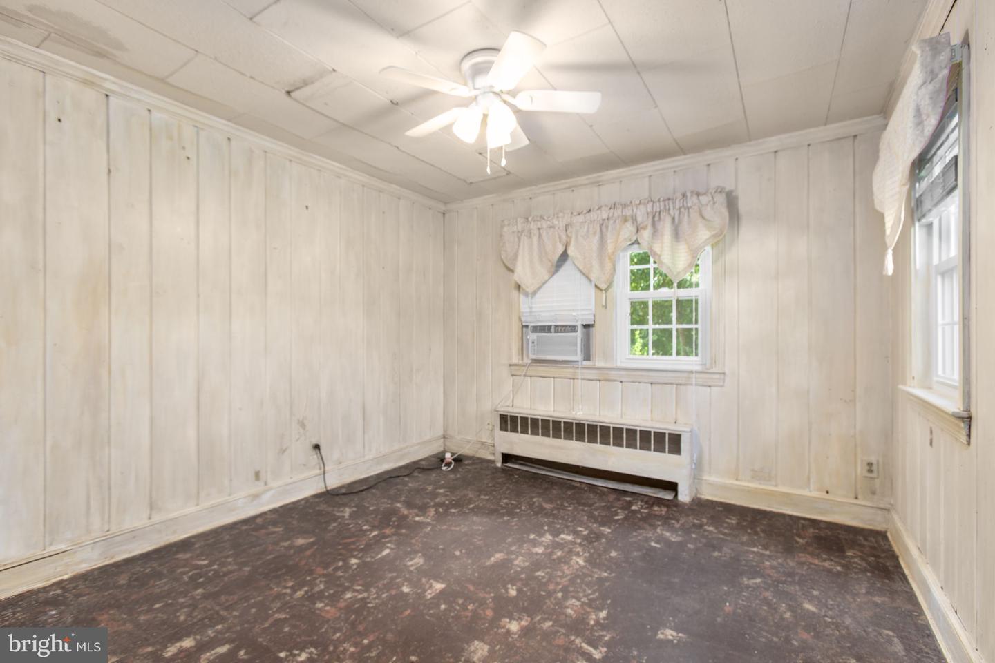 349 GREENBANK RD, FREDERICKSBURG, Virginia 22406, 4 Bedrooms Bedrooms, ,1 BathroomBathrooms,Residential,For sale,349 GREENBANK RD,VAST2038624 MLS # VAST2038624