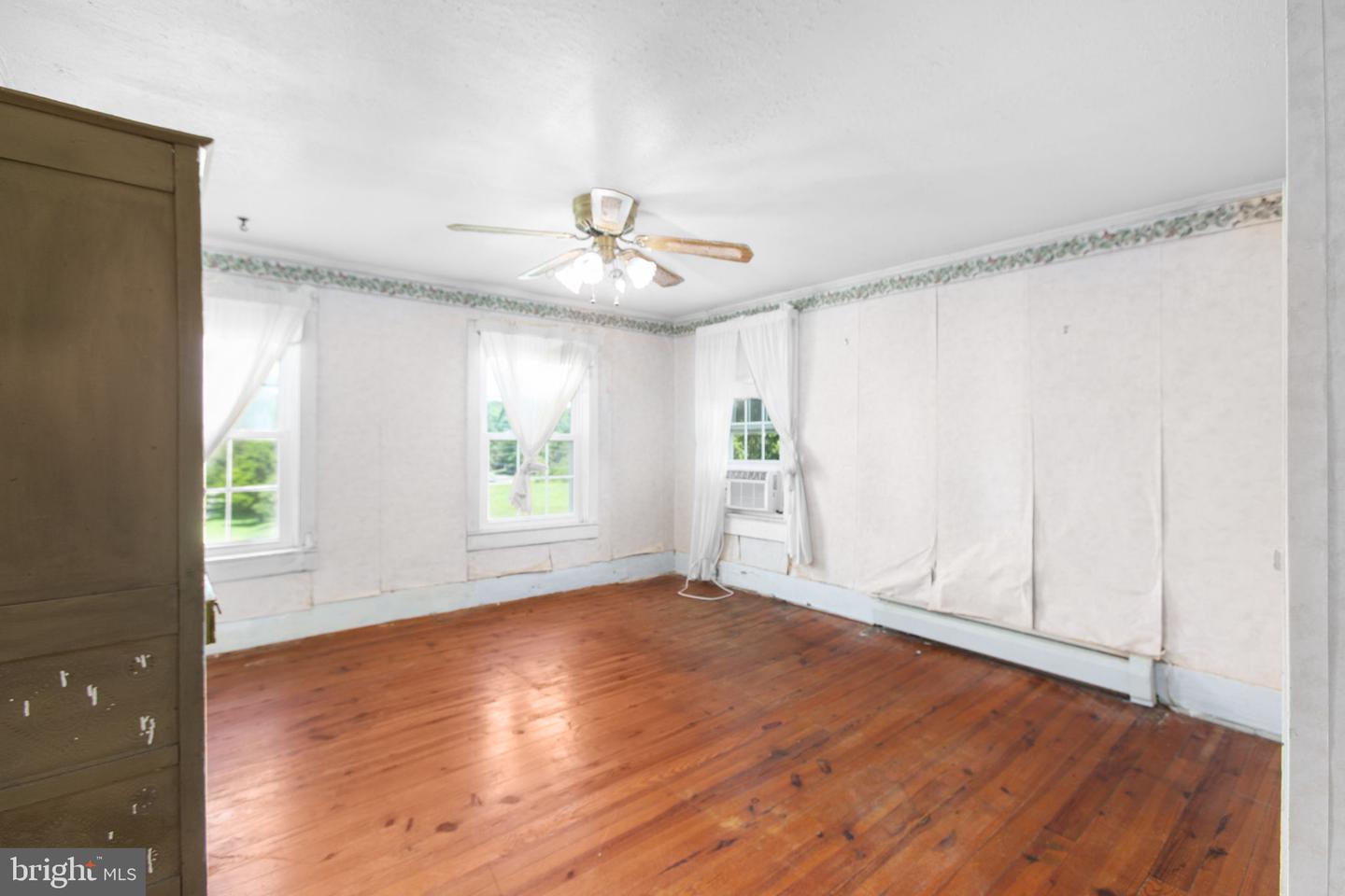 349 GREENBANK RD, FREDERICKSBURG, Virginia 22406, 4 Bedrooms Bedrooms, ,1 BathroomBathrooms,Residential,For sale,349 GREENBANK RD,VAST2038624 MLS # VAST2038624