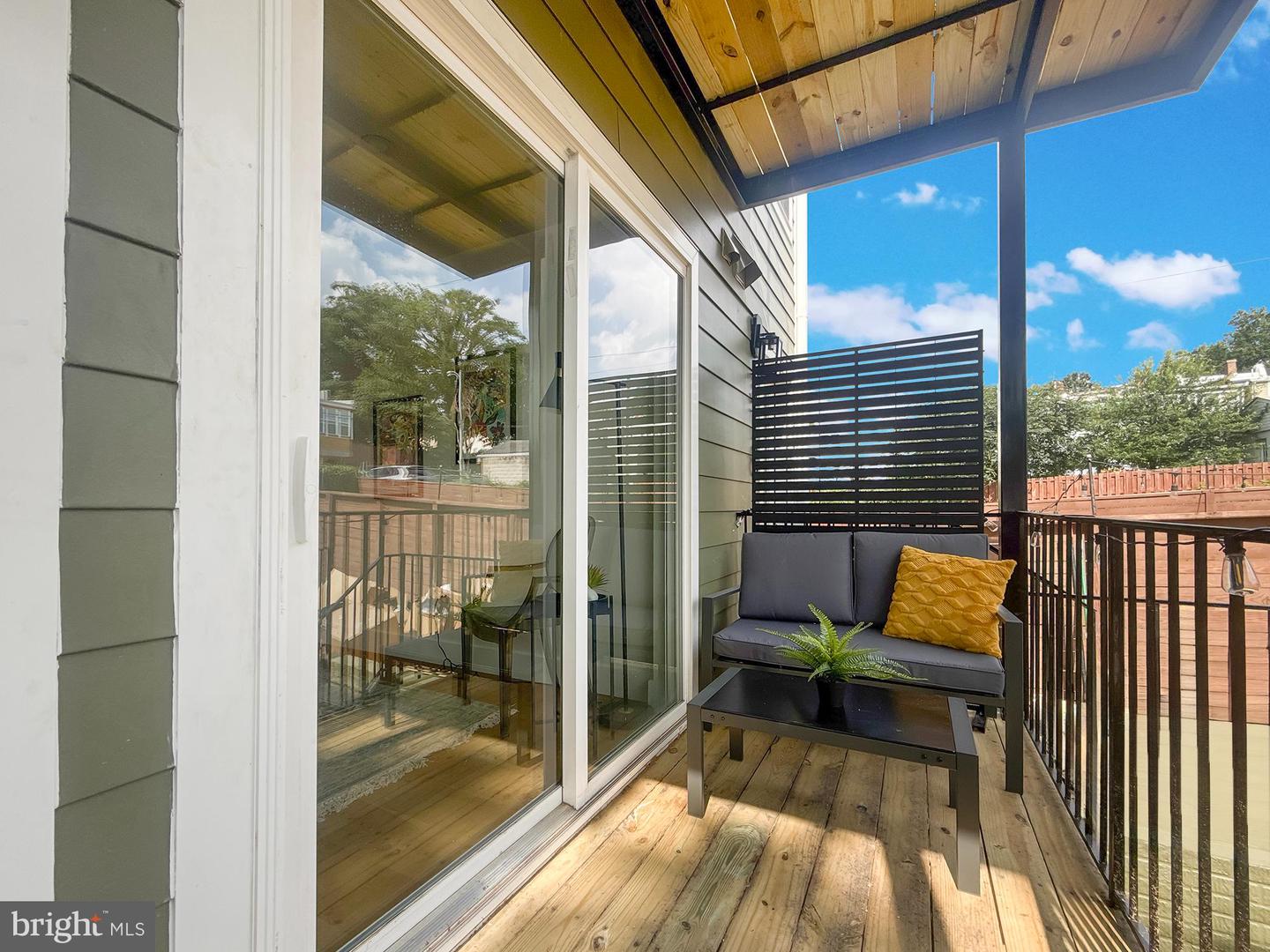 318 WEBSTER ST NW #2, WASHINGTON, District Of Columbia 20011, 2 Bedrooms Bedrooms, ,2 BathroomsBathrooms,Residential,For sale,318 WEBSTER ST NW #2,DCDC2204244 MLS # DCDC2204244