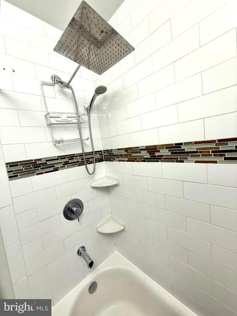 1506 S GEORGE MASON DR #22, ARLINGTON, Virginia 22204, 2 Bedrooms Bedrooms, 6 Rooms Rooms,1 BathroomBathrooms,Residential,For sale,1506 S GEORGE MASON DR #22,VAAR2059022 MLS # VAAR2059022