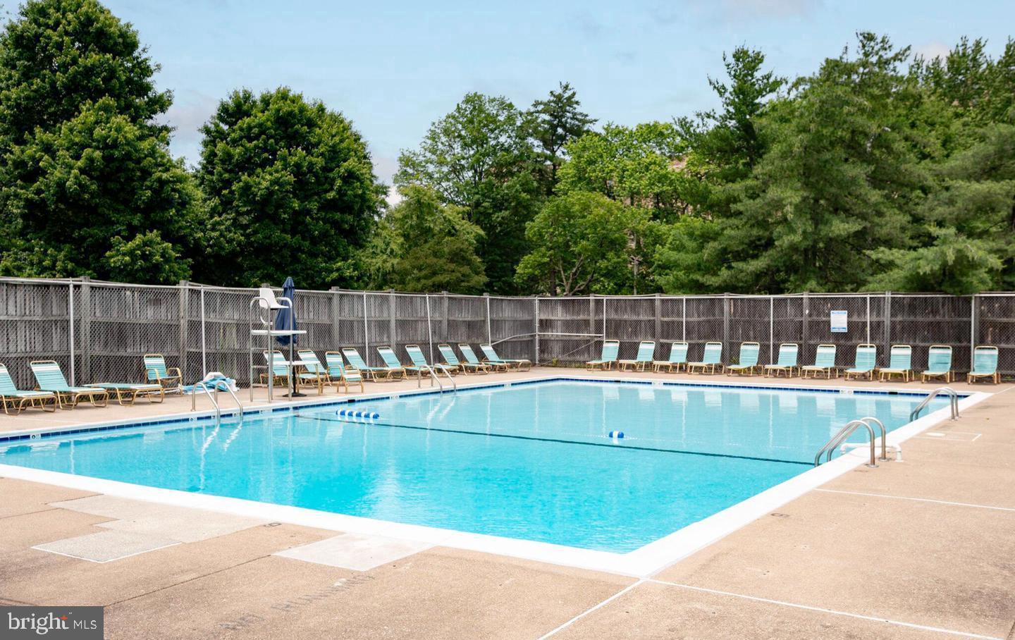 1506 S GEORGE MASON DR #22, ARLINGTON, Virginia 22204, 2 Bedrooms Bedrooms, 6 Rooms Rooms,1 BathroomBathrooms,Residential,For sale,1506 S GEORGE MASON DR #22,VAAR2059022 MLS # VAAR2059022