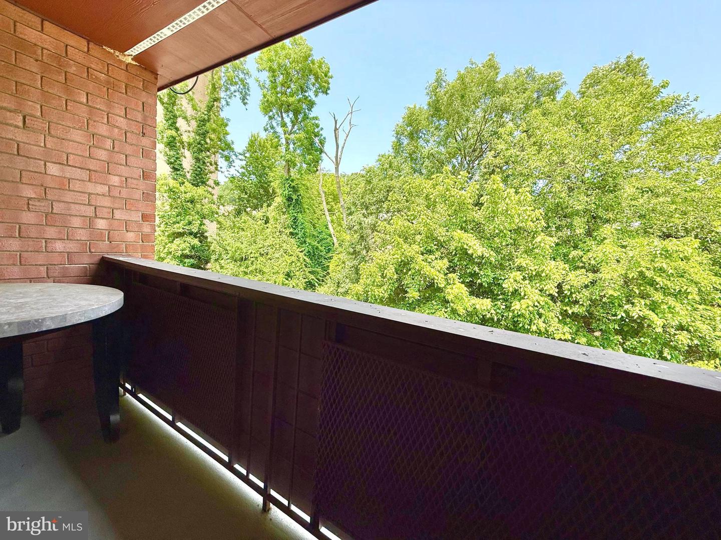1506 S GEORGE MASON DR #22, ARLINGTON, Virginia 22204, 2 Bedrooms Bedrooms, 6 Rooms Rooms,1 BathroomBathrooms,Residential,For sale,1506 S GEORGE MASON DR #22,VAAR2059022 MLS # VAAR2059022