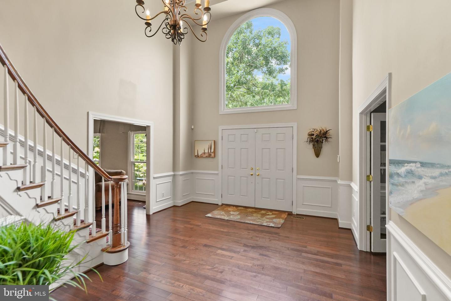 5695 ROBEYS MEADOW LN, FAIRFAX, Virginia 22030, 4 Bedrooms Bedrooms, ,6 BathroomsBathrooms,Residential,For sale,5695 ROBEYS MEADOW LN,VAFX2252464 MLS # VAFX2252464