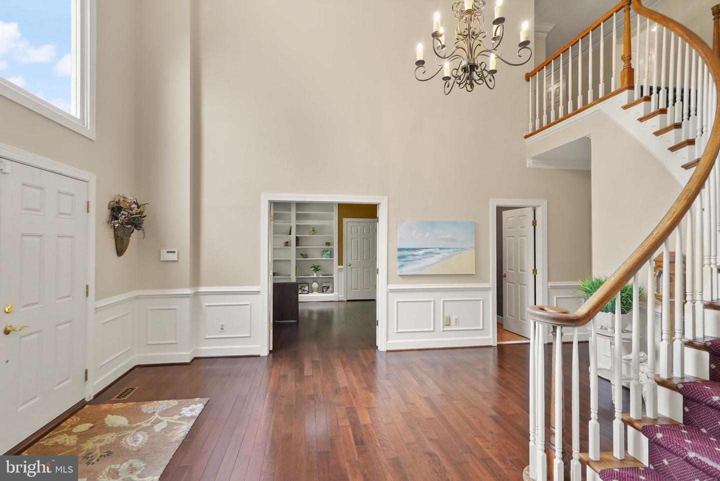 5695 ROBEYS MEADOW LN, FAIRFAX, Virginia 22030, 4 Bedrooms Bedrooms, ,6 BathroomsBathrooms,Residential,For sale,5695 ROBEYS MEADOW LN,VAFX2252464 MLS # VAFX2252464