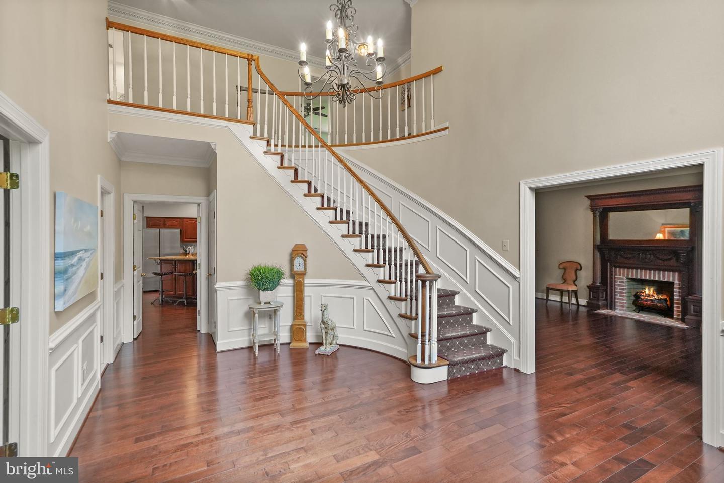 5695 ROBEYS MEADOW LN, FAIRFAX, Virginia 22030, 4 Bedrooms Bedrooms, ,6 BathroomsBathrooms,Residential,For sale,5695 ROBEYS MEADOW LN,VAFX2252464 MLS # VAFX2252464