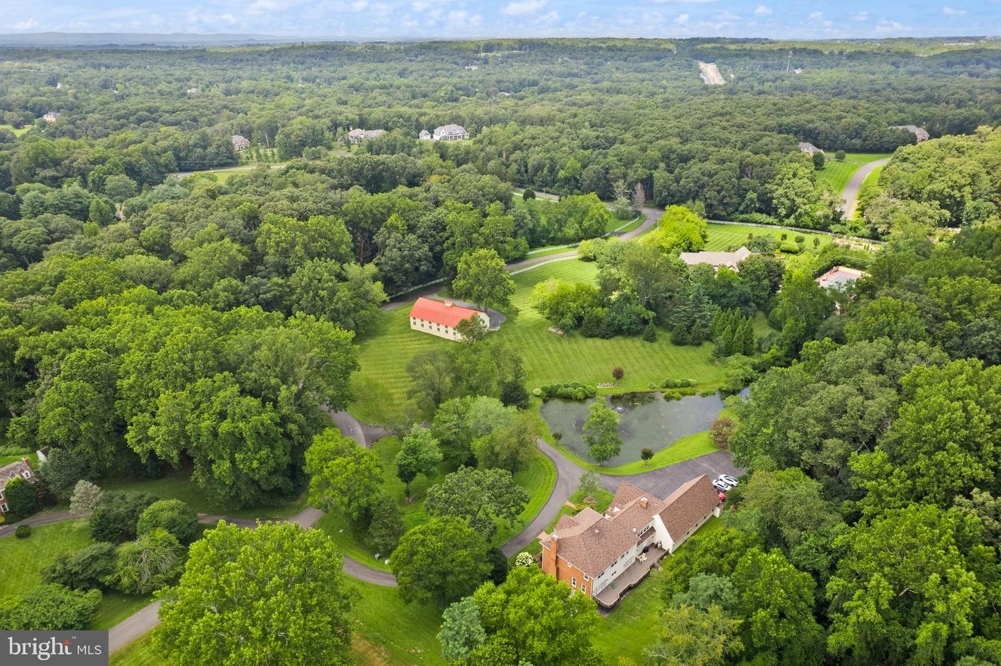 5695 ROBEYS MEADOW LN, FAIRFAX, Virginia 22030, 4 Bedrooms Bedrooms, ,6 BathroomsBathrooms,Residential,For sale,5695 ROBEYS MEADOW LN,VAFX2252464 MLS # VAFX2252464