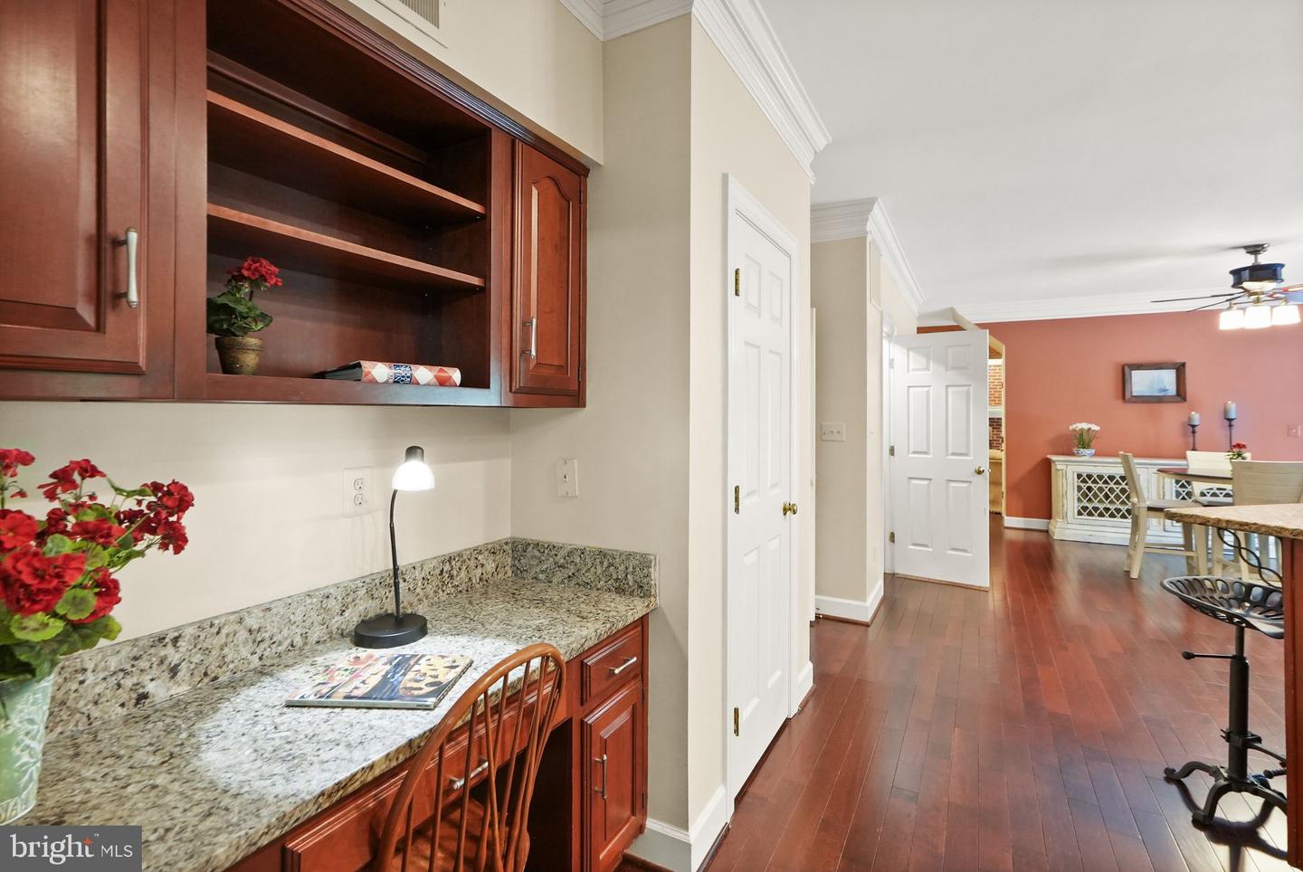 5695 ROBEYS MEADOW LN, FAIRFAX, Virginia 22030, 4 Bedrooms Bedrooms, ,6 BathroomsBathrooms,Residential,For sale,5695 ROBEYS MEADOW LN,VAFX2252464 MLS # VAFX2252464