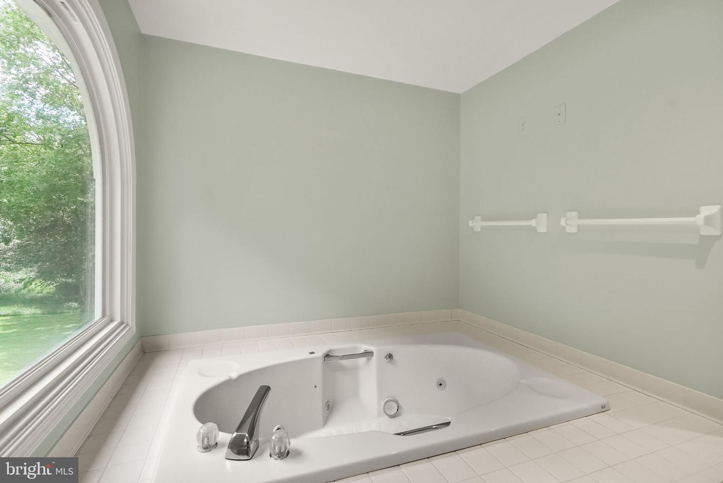 5695 ROBEYS MEADOW LN, FAIRFAX, Virginia 22030, 4 Bedrooms Bedrooms, ,6 BathroomsBathrooms,Residential,For sale,5695 ROBEYS MEADOW LN,VAFX2252464 MLS # VAFX2252464