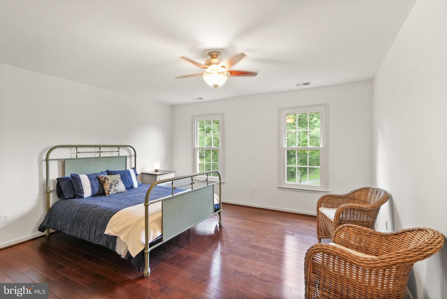 5695 ROBEYS MEADOW LN, FAIRFAX, Virginia 22030, 4 Bedrooms Bedrooms, ,6 BathroomsBathrooms,Residential,For sale,5695 ROBEYS MEADOW LN,VAFX2252464 MLS # VAFX2252464