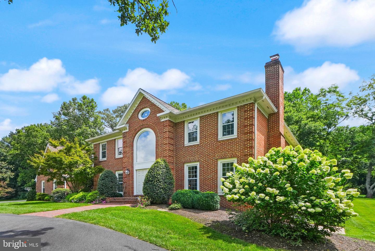 5695 ROBEYS MEADOW LN, FAIRFAX, Virginia 22030, 4 Bedrooms Bedrooms, ,6 BathroomsBathrooms,Residential,For sale,5695 ROBEYS MEADOW LN,VAFX2252464 MLS # VAFX2252464