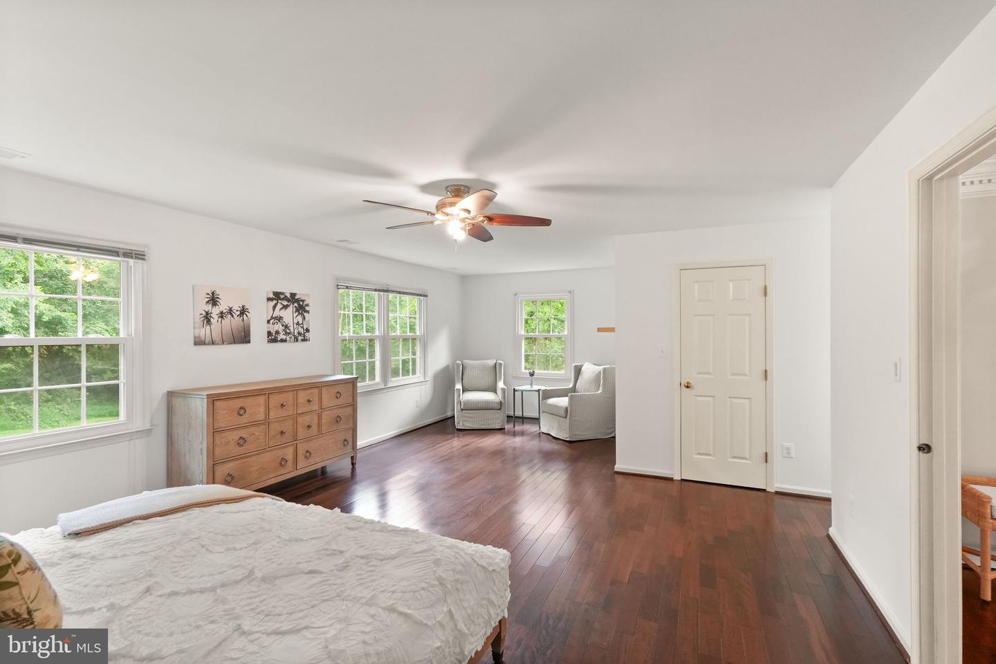 5695 ROBEYS MEADOW LN, FAIRFAX, Virginia 22030, 4 Bedrooms Bedrooms, ,6 BathroomsBathrooms,Residential,For sale,5695 ROBEYS MEADOW LN,VAFX2252464 MLS # VAFX2252464