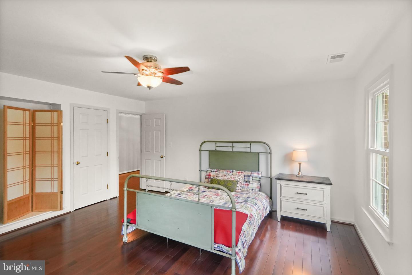 5695 ROBEYS MEADOW LN, FAIRFAX, Virginia 22030, 4 Bedrooms Bedrooms, ,6 BathroomsBathrooms,Residential,For sale,5695 ROBEYS MEADOW LN,VAFX2252464 MLS # VAFX2252464