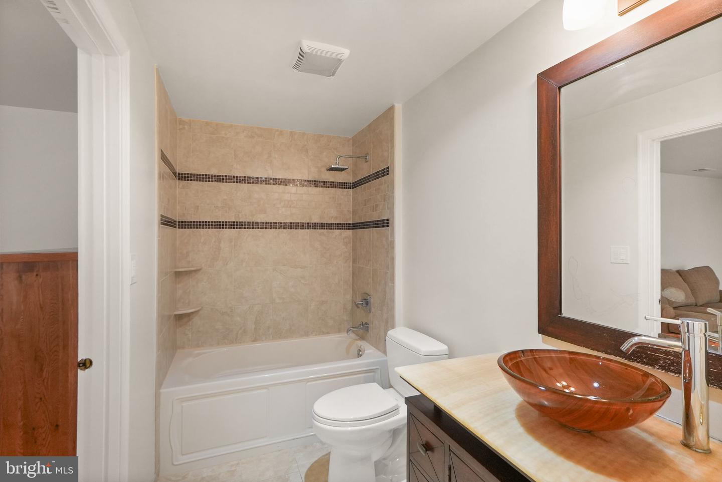 5695 ROBEYS MEADOW LN, FAIRFAX, Virginia 22030, 4 Bedrooms Bedrooms, ,6 BathroomsBathrooms,Residential,For sale,5695 ROBEYS MEADOW LN,VAFX2252464 MLS # VAFX2252464
