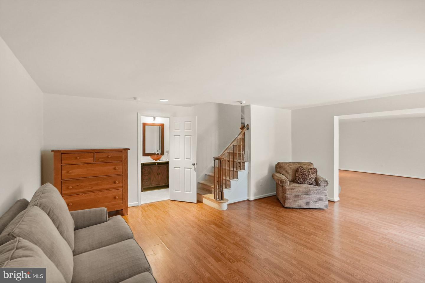 5695 ROBEYS MEADOW LN, FAIRFAX, Virginia 22030, 4 Bedrooms Bedrooms, ,6 BathroomsBathrooms,Residential,For sale,5695 ROBEYS MEADOW LN,VAFX2252464 MLS # VAFX2252464