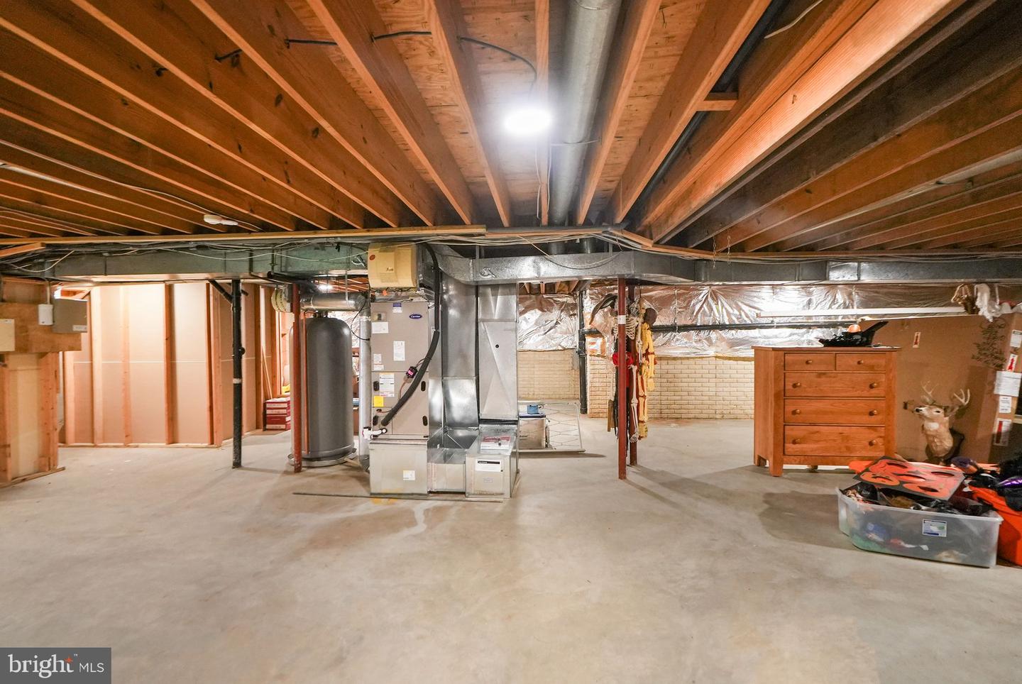 5695 ROBEYS MEADOW LN, FAIRFAX, Virginia 22030, 4 Bedrooms Bedrooms, ,6 BathroomsBathrooms,Residential,For sale,5695 ROBEYS MEADOW LN,VAFX2252464 MLS # VAFX2252464