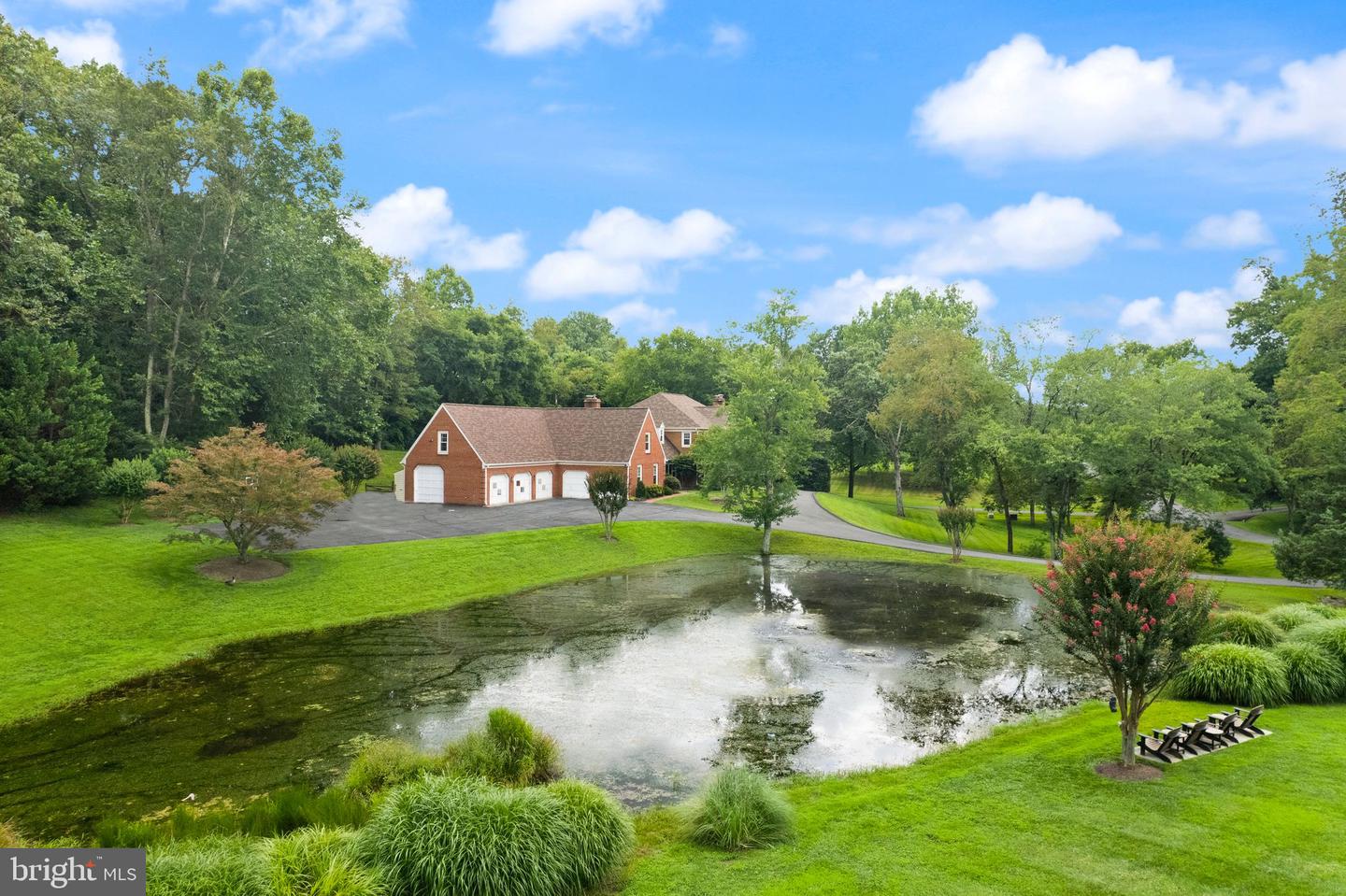 5695 ROBEYS MEADOW LN, FAIRFAX, Virginia 22030, 4 Bedrooms Bedrooms, ,6 BathroomsBathrooms,Residential,For sale,5695 ROBEYS MEADOW LN,VAFX2252464 MLS # VAFX2252464