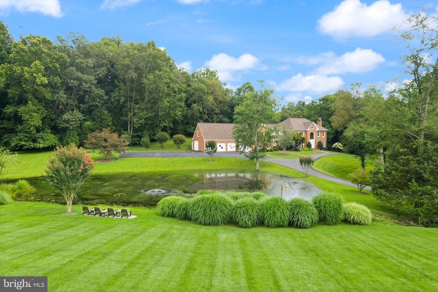 5695 ROBEYS MEADOW LN, FAIRFAX, Virginia 22030, 4 Bedrooms Bedrooms, ,6 BathroomsBathrooms,Residential,For sale,5695 ROBEYS MEADOW LN,VAFX2252464 MLS # VAFX2252464
