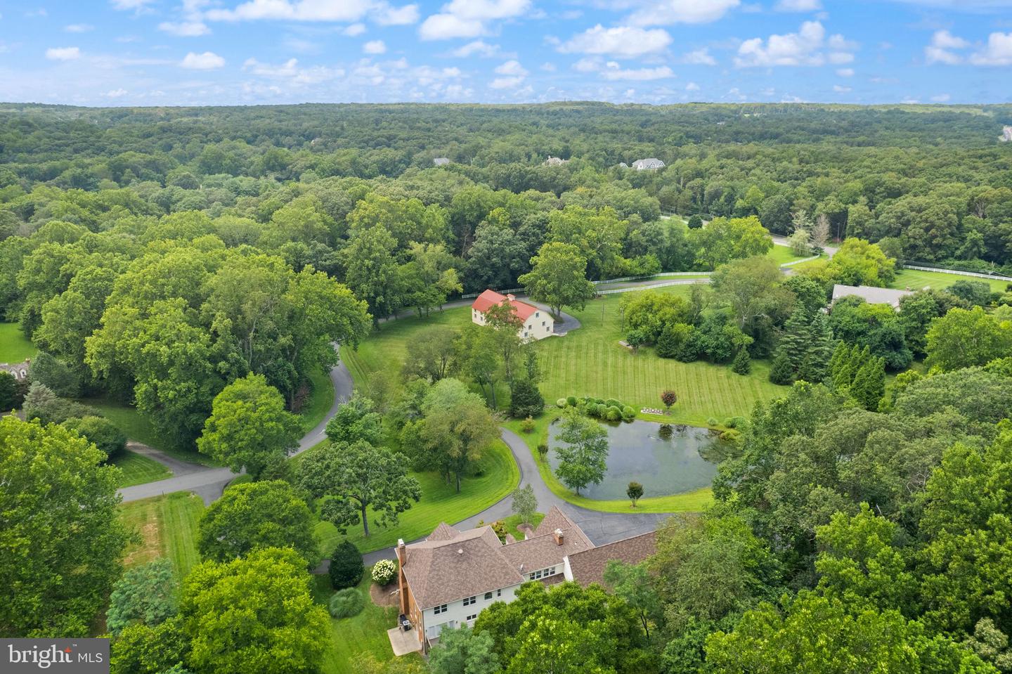 5695 ROBEYS MEADOW LN, FAIRFAX, Virginia 22030, 4 Bedrooms Bedrooms, ,6 BathroomsBathrooms,Residential,For sale,5695 ROBEYS MEADOW LN,VAFX2252464 MLS # VAFX2252464