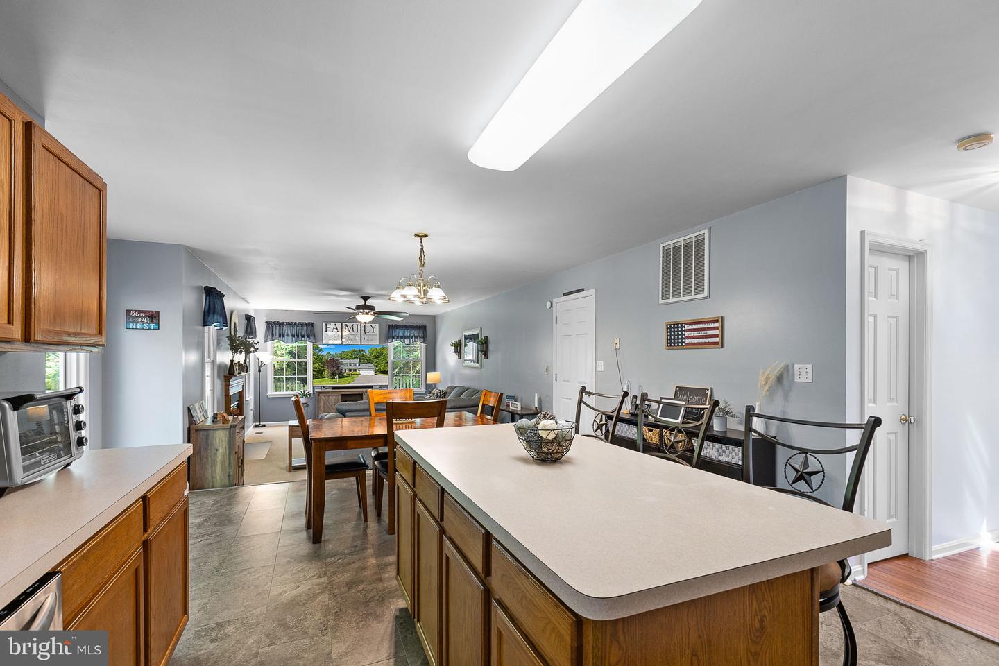 9610 HICKORY HILL DR, FREDERICKSBURG, Virginia 22408, 5 Bedrooms Bedrooms, ,3 BathroomsBathrooms,Residential,For sale,9610 HICKORY HILL DR,VASP2034374 MLS # VASP2034374