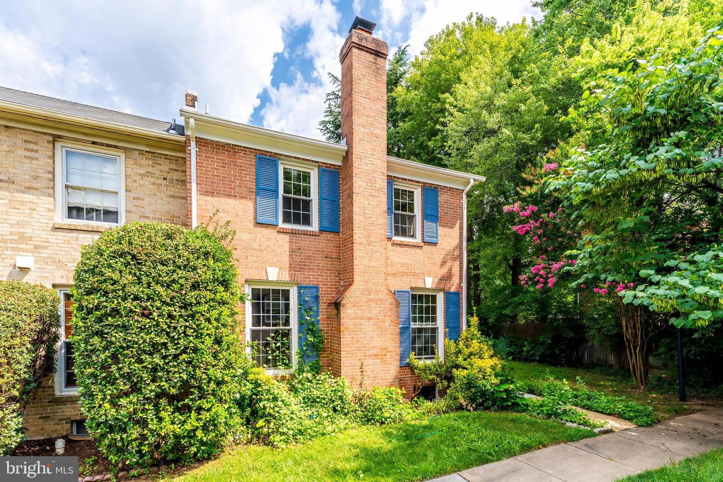 7020 BRADWOOD CT, SPRINGFIELD, Virginia 22151, 4 Bedrooms Bedrooms, ,3 BathroomsBathrooms,Residential,For sale,7020 BRADWOOD CT,VAFX2254574 MLS # VAFX2254574