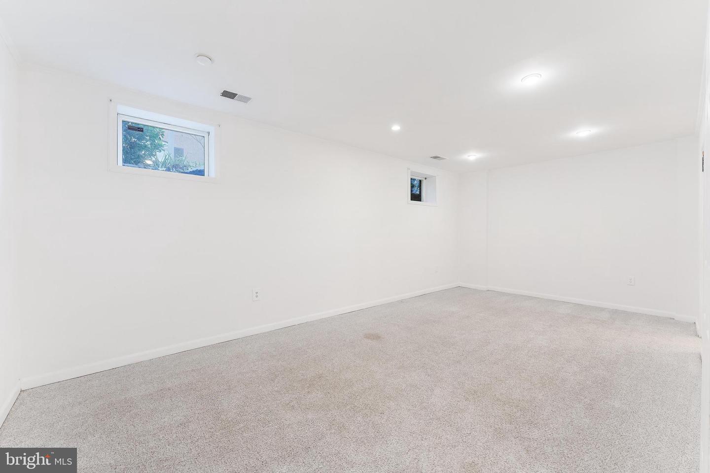 7020 BRADWOOD CT, SPRINGFIELD, Virginia 22151, 4 Bedrooms Bedrooms, ,3 BathroomsBathrooms,Residential,For sale,7020 BRADWOOD CT,VAFX2254574 MLS # VAFX2254574