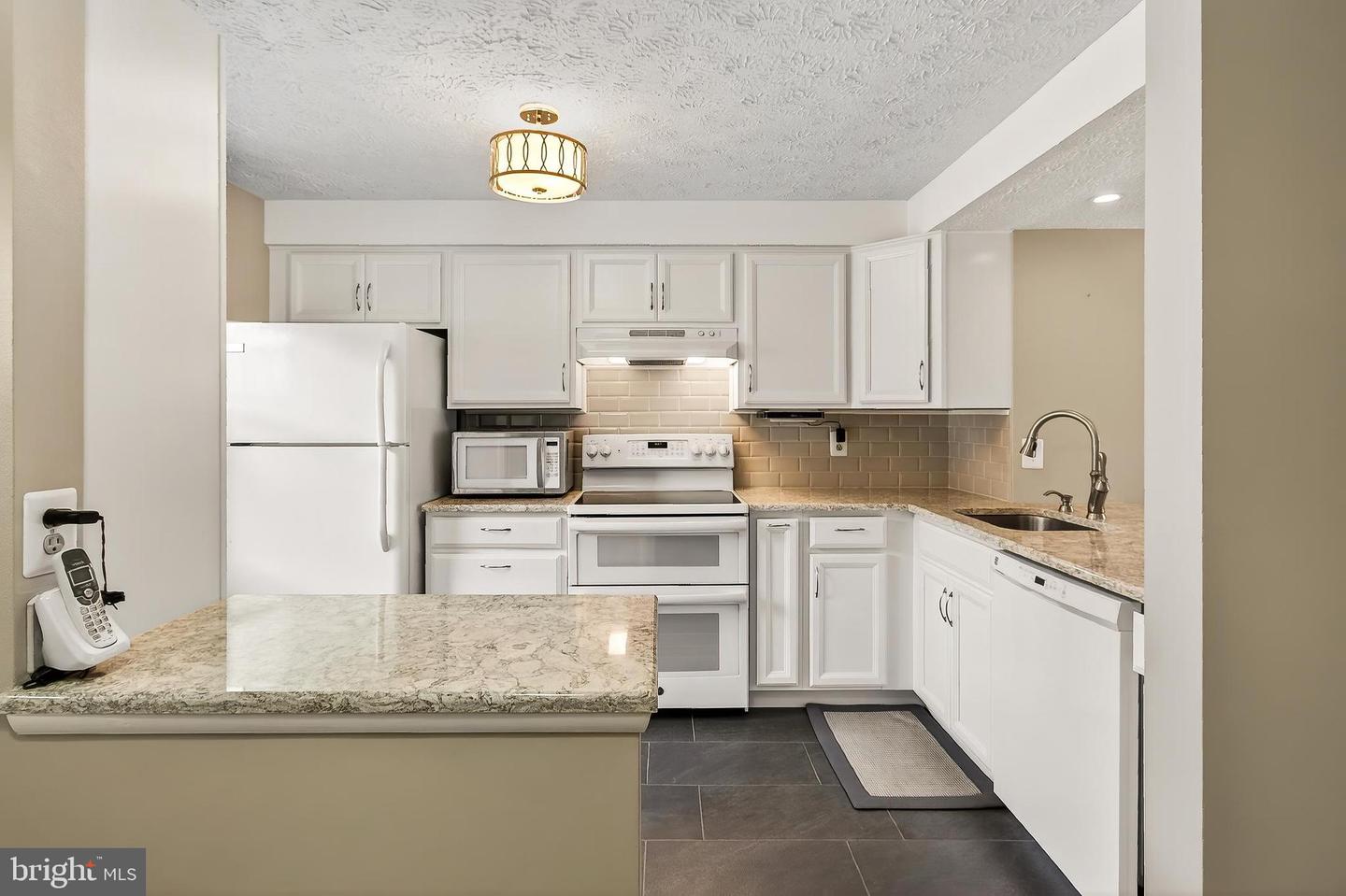 8353 BARK TREE CT, SPRINGFIELD, Virginia 22153, 2 Bedrooms Bedrooms, ,2 BathroomsBathrooms,Residential,For sale,8353 BARK TREE CT,VAFX2255652 MLS # VAFX2255652