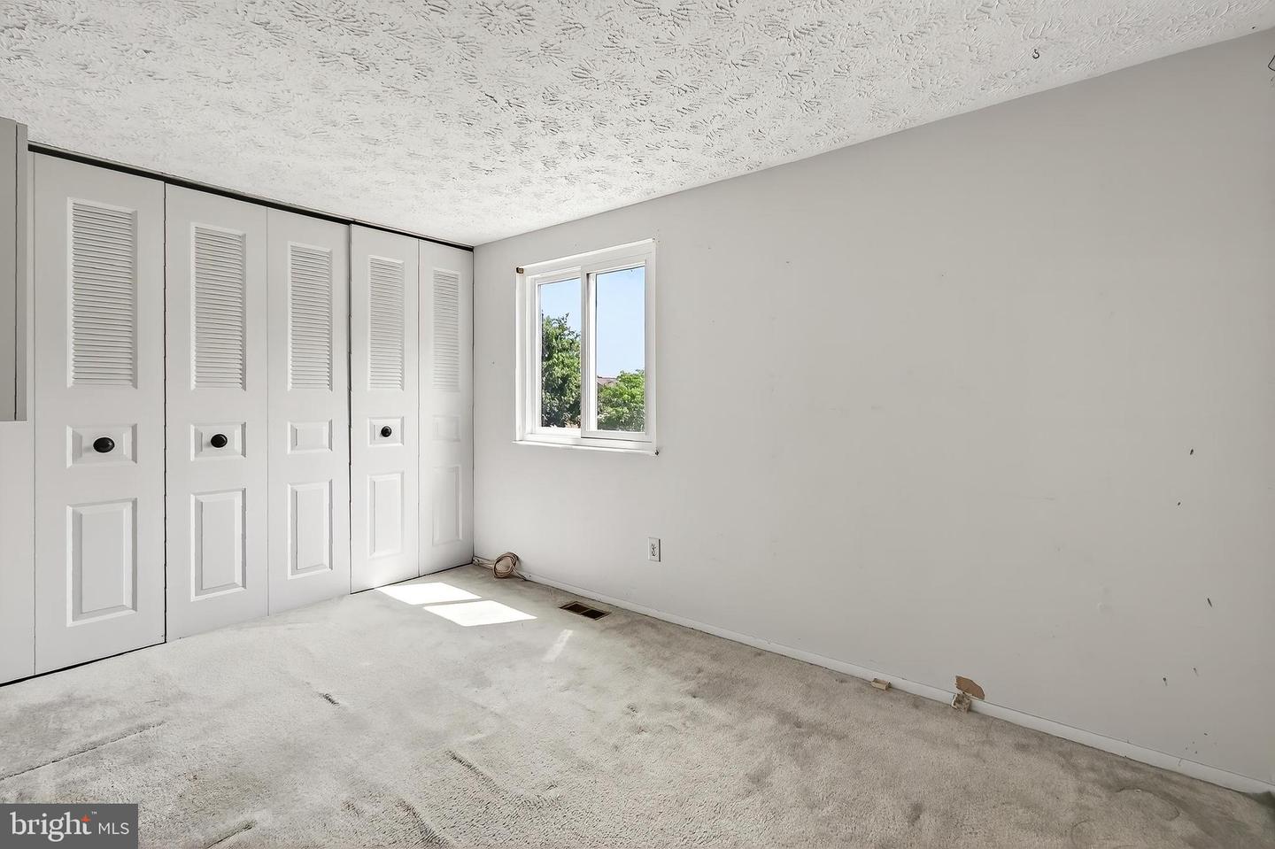 8353 BARK TREE CT, SPRINGFIELD, Virginia 22153, 2 Bedrooms Bedrooms, ,2 BathroomsBathrooms,Residential,For sale,8353 BARK TREE CT,VAFX2255652 MLS # VAFX2255652