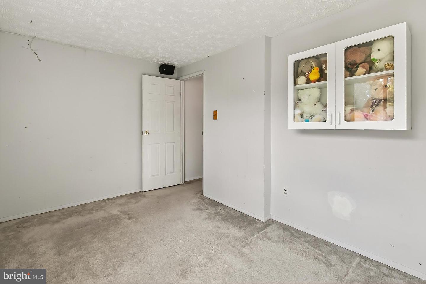 8353 BARK TREE CT, SPRINGFIELD, Virginia 22153, 2 Bedrooms Bedrooms, ,2 BathroomsBathrooms,Residential,For sale,8353 BARK TREE CT,VAFX2255652 MLS # VAFX2255652