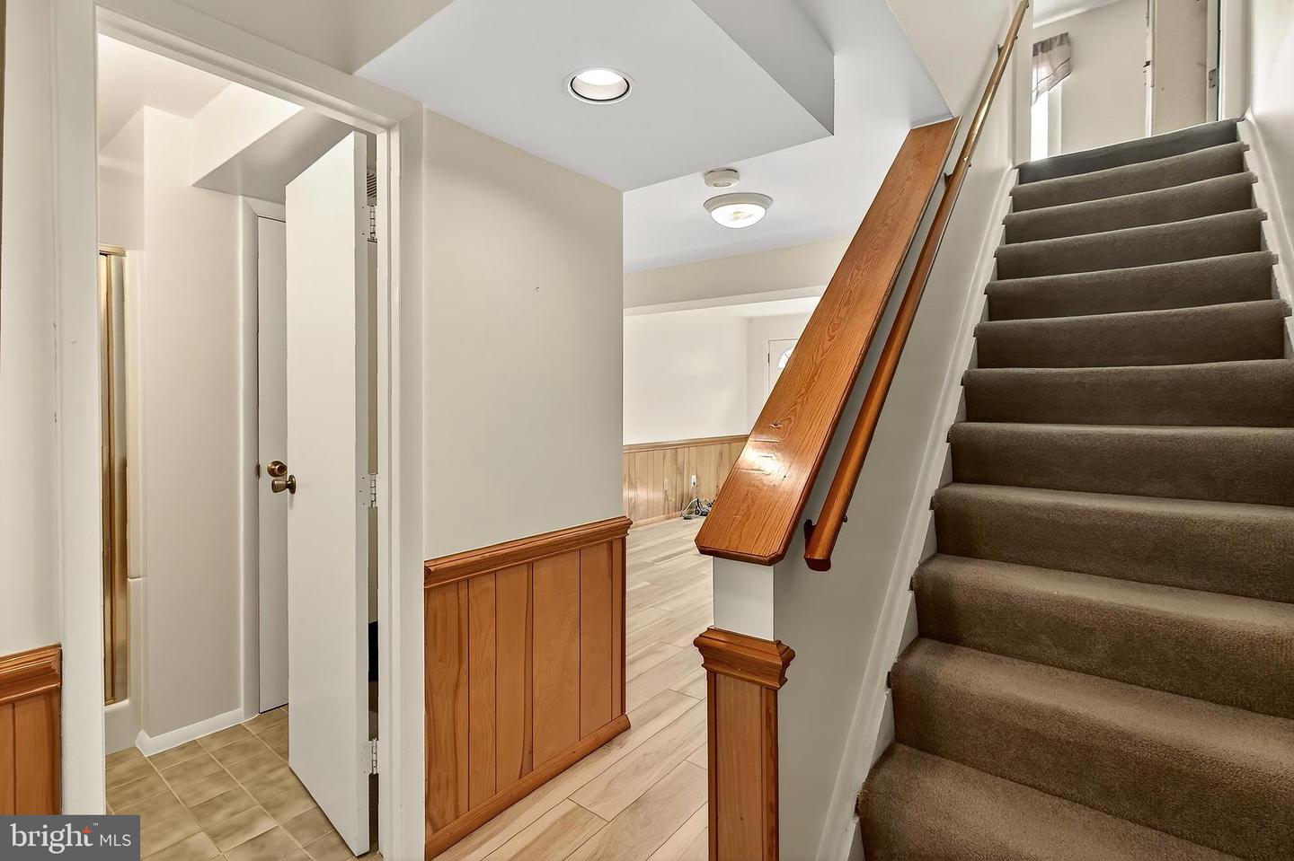 8353 BARK TREE CT, SPRINGFIELD, Virginia 22153, 2 Bedrooms Bedrooms, ,2 BathroomsBathrooms,Residential,For sale,8353 BARK TREE CT,VAFX2255652 MLS # VAFX2255652
